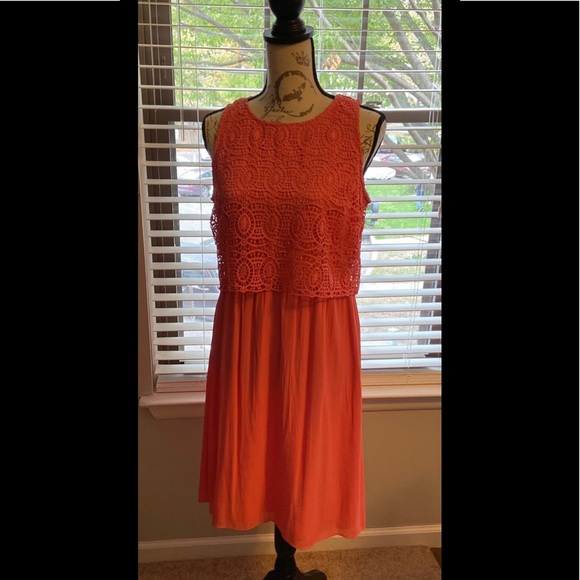 Dress - Picture 2 of 5